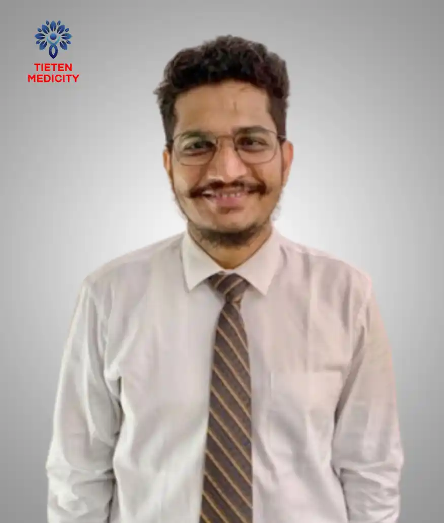 Dr. Umesh Patil<br> <br> Orthopaedic and<br><br> Joint Replacement Surgeon